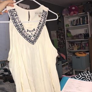 Design cold shoulder top